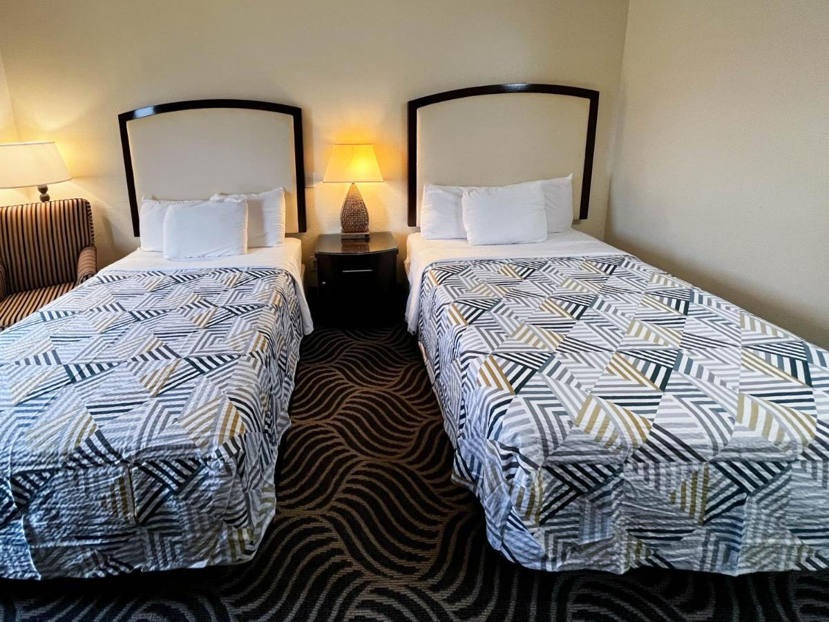 Executive Inn & Suites Breaux Bridge, La ภายนอก รูปภาพ